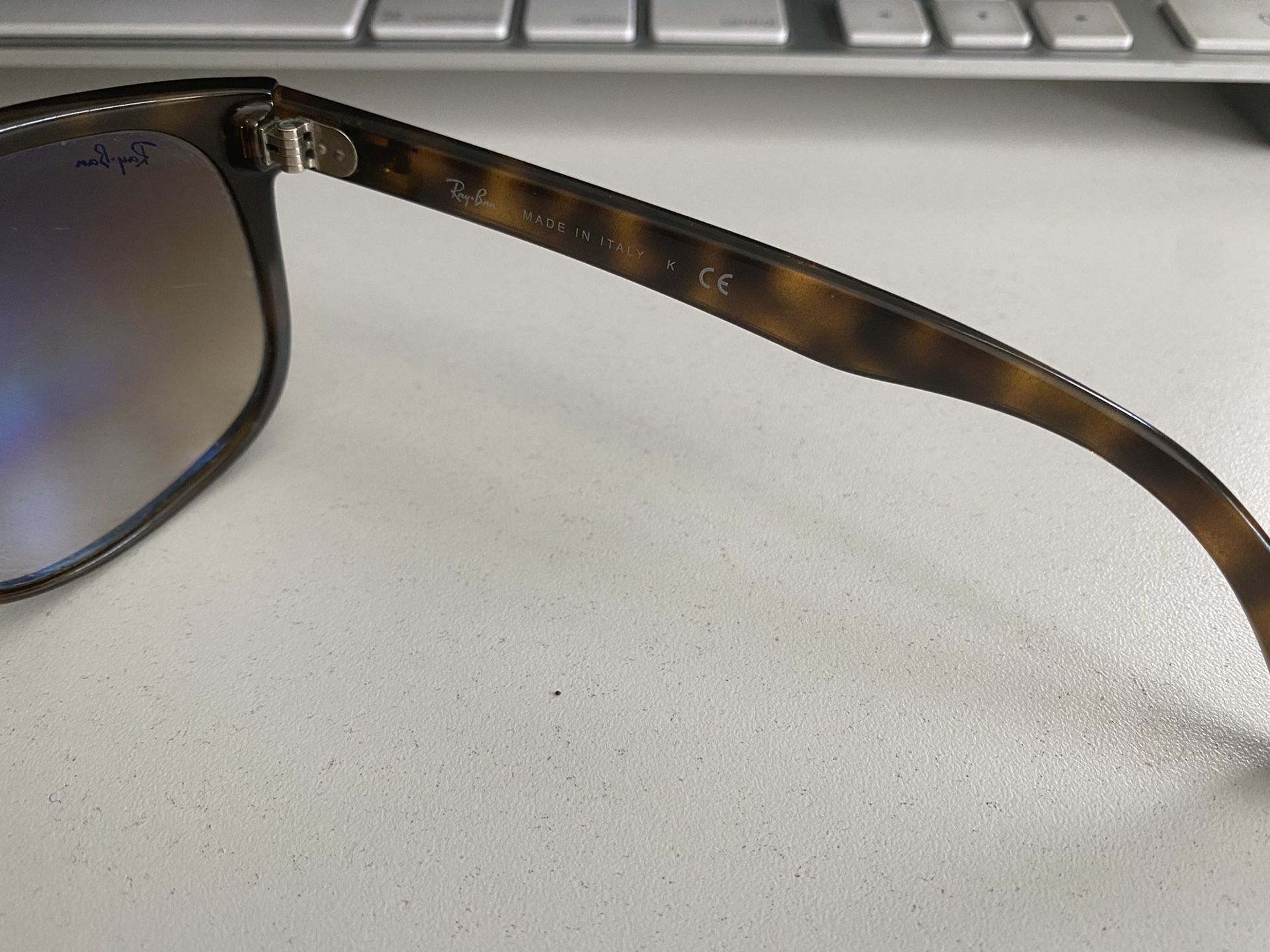 Ray-Ban Sunglasses RB4147