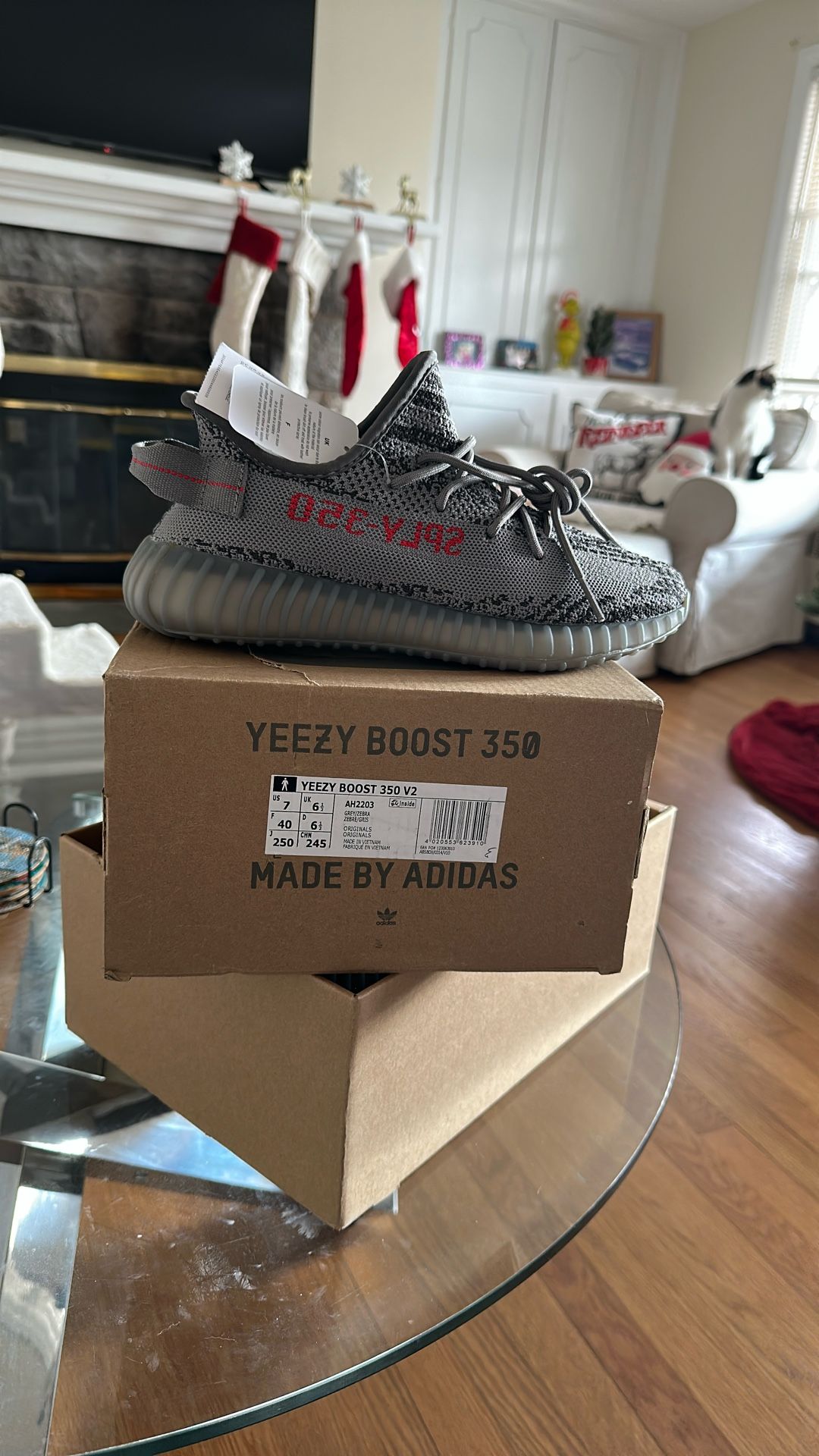 YEEZY BOOST 350 V2 SNEAKERS