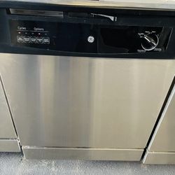 Ge Stainless Steel Dish Washer Works Great 