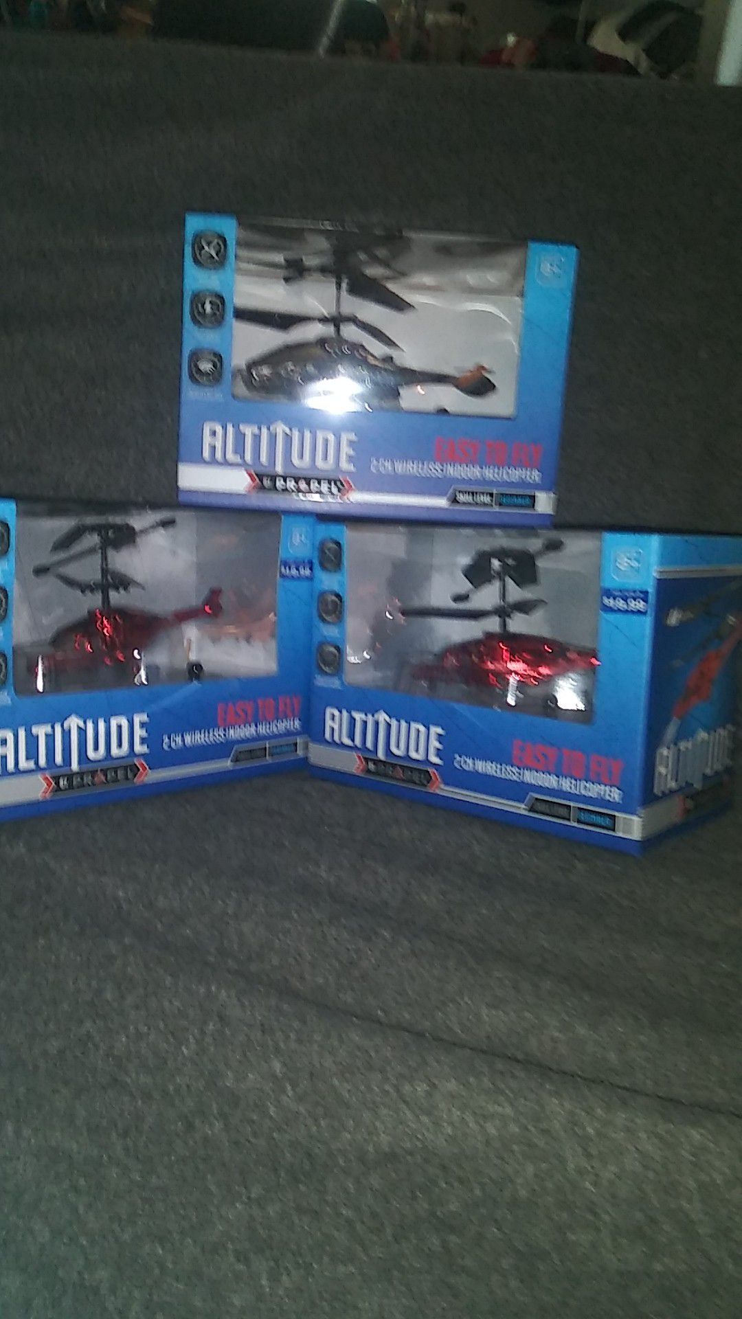 Altitude Wireless indoor helicopter
