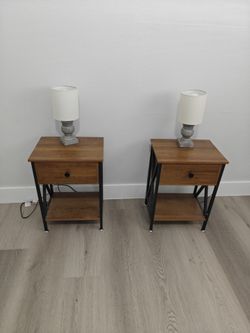 2 small nightstands with lamps and lightbulbs great for a guest bedroom