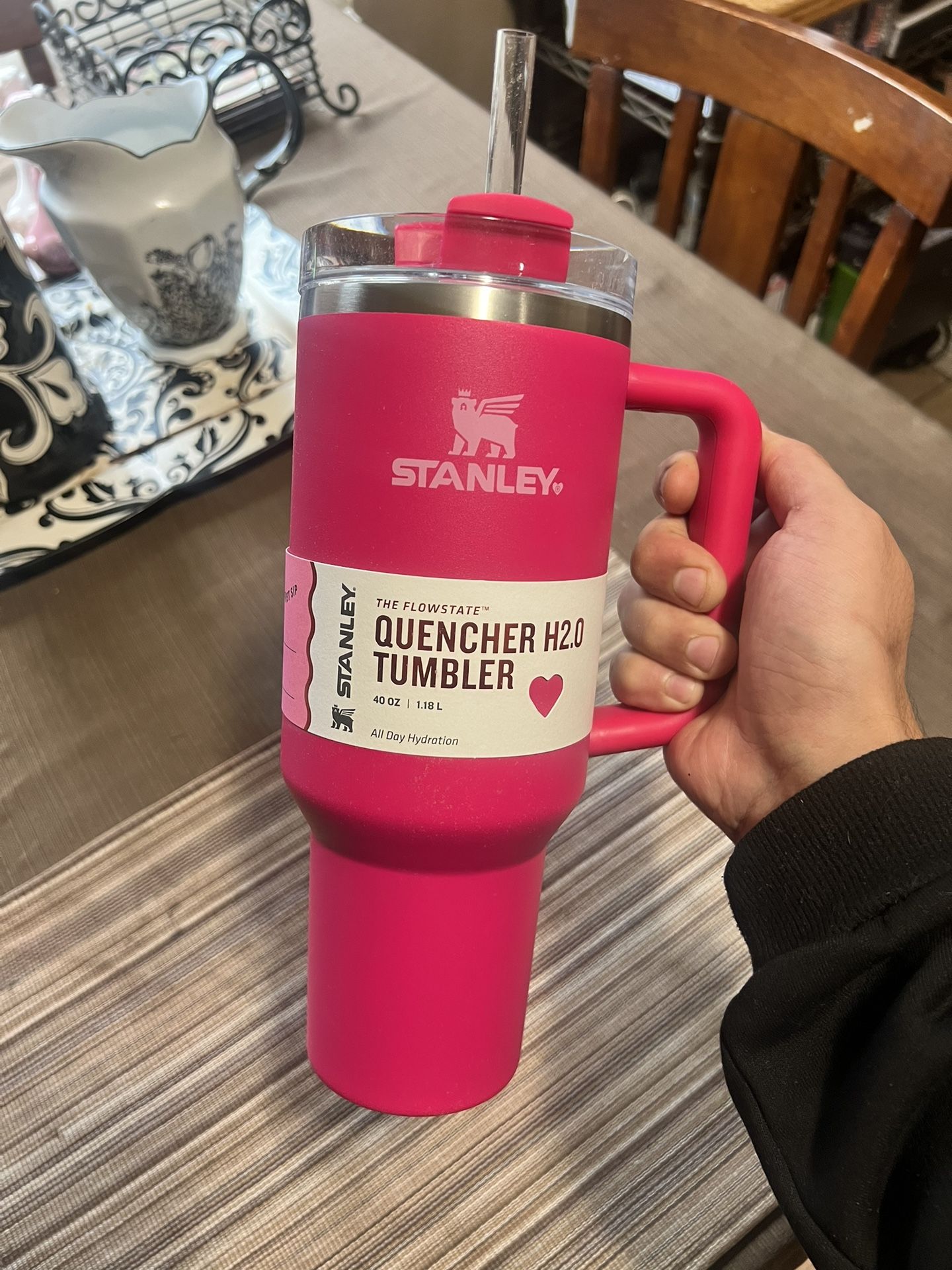 Valentines Stanley 40 oz Flowstate Quencher Tumbler - Cosmo Pink Valentines Day