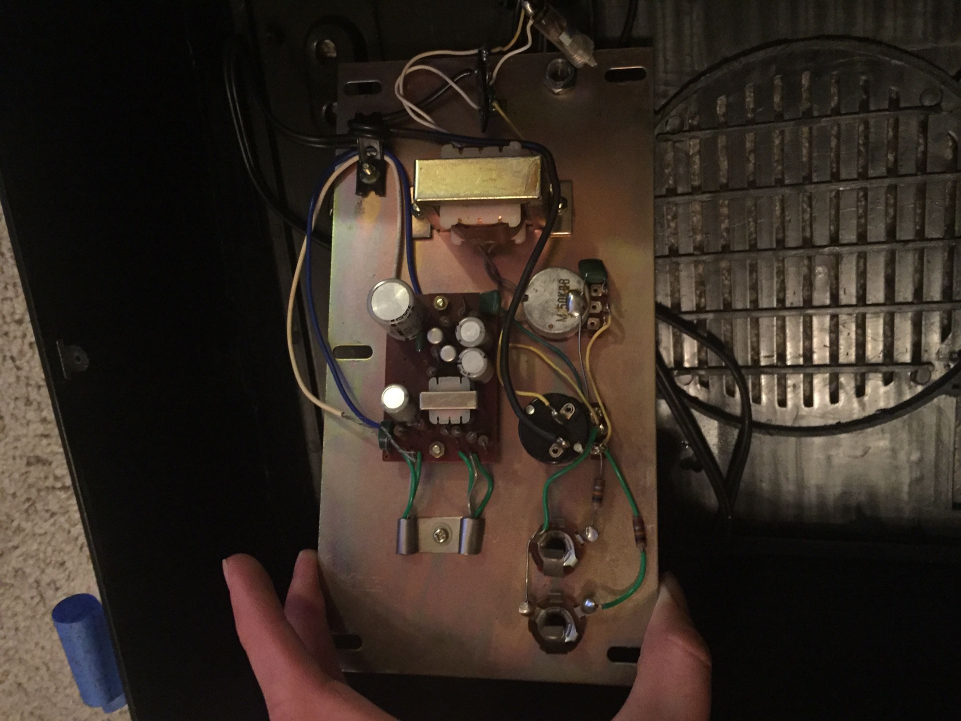 Teisco CM-10 amplifier and electric guitar (please read)