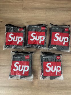 Supreme socks