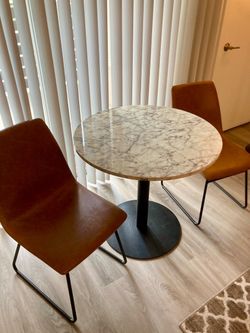 Table & Chairs