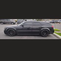2005 DODGE MAGNUM R/T