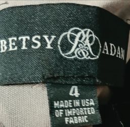 Betsy & Adam Size 4 Garment