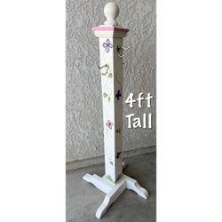 Kids coat hanger rack
