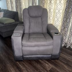 Dual Power Recliner