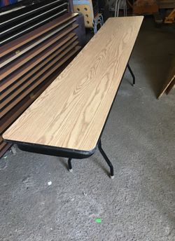 Folding table