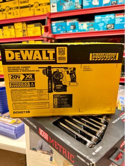 Shop DEWALT 20V MAX XR Cordless Brushless 1 in. SDS Plus L-Shape Rotary Hammer (Tool Only)