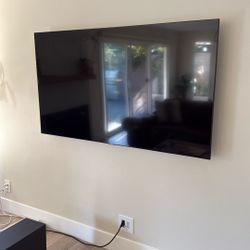 Samsung 65 Inch QLED Smart TV With Wall Mount 