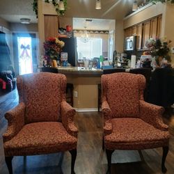 Accent Chairs 