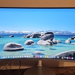 34 in Curved SAMSUNG Monitor- Brand NEW