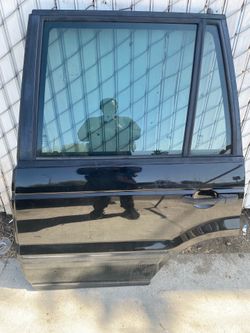 2000 Range Rover Hse driver side rear door parts