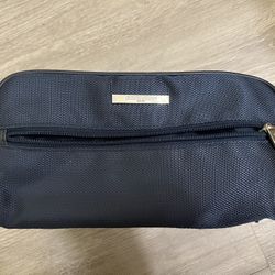 Armani wash bag clearance sale