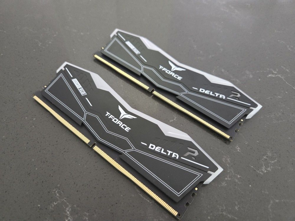 T-Force Delta 32 GB DDR5 RAM (2x16)