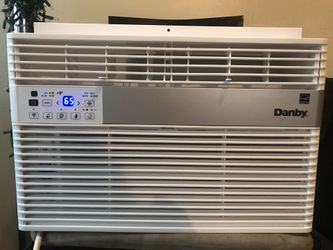 DANBY AIR CONDITIONER (8,000 BTU)