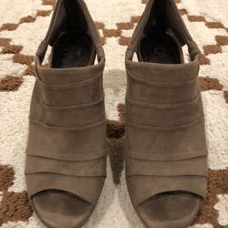 Carlos Santana Wedge Shoes