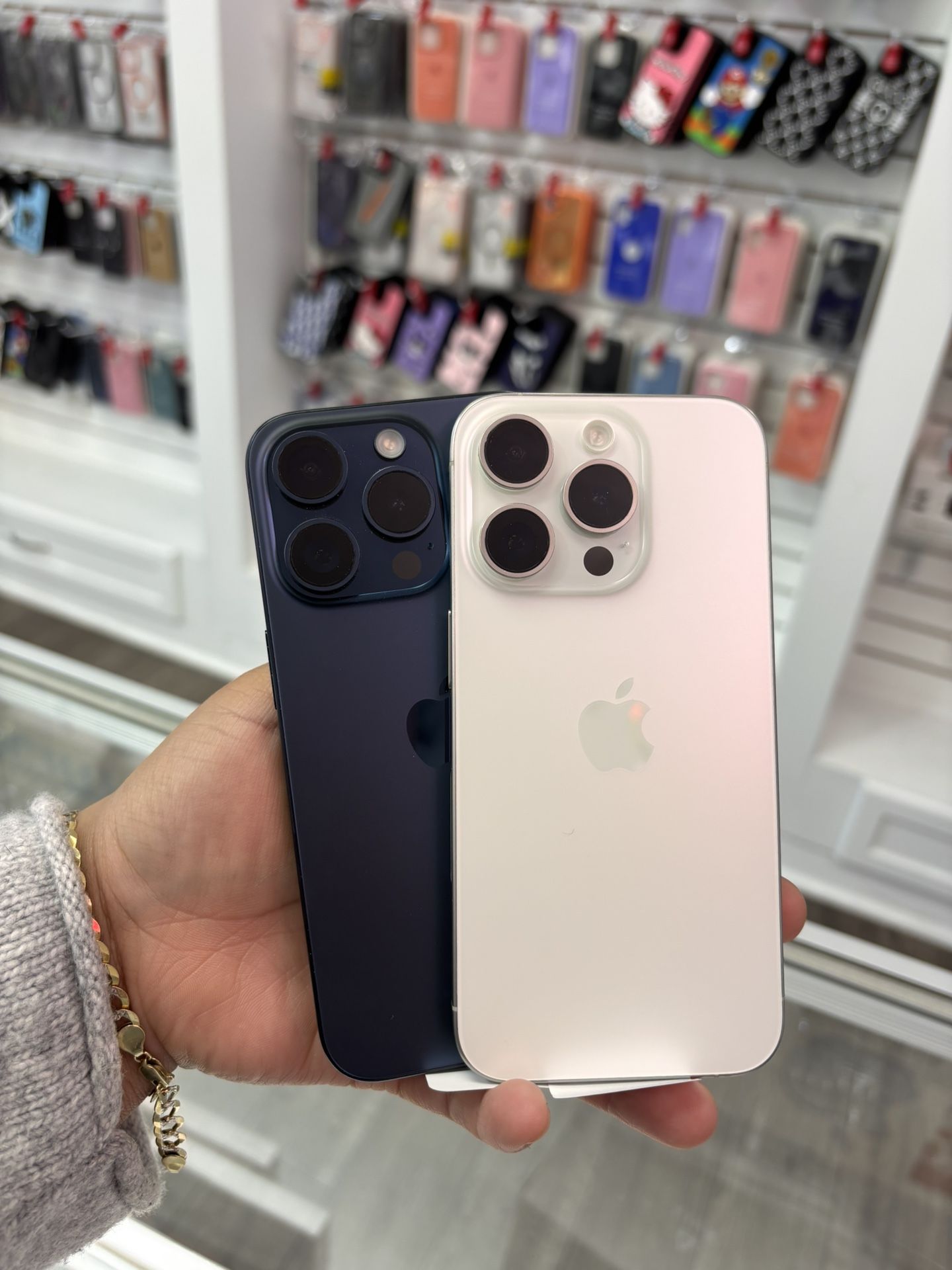 iPhone 15 Pro ✅128gb✅ UNLOCKED🔥