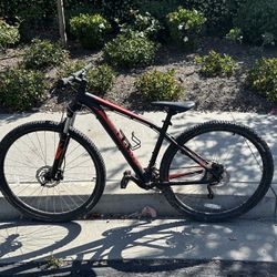 Specialized Hard Tail: M
