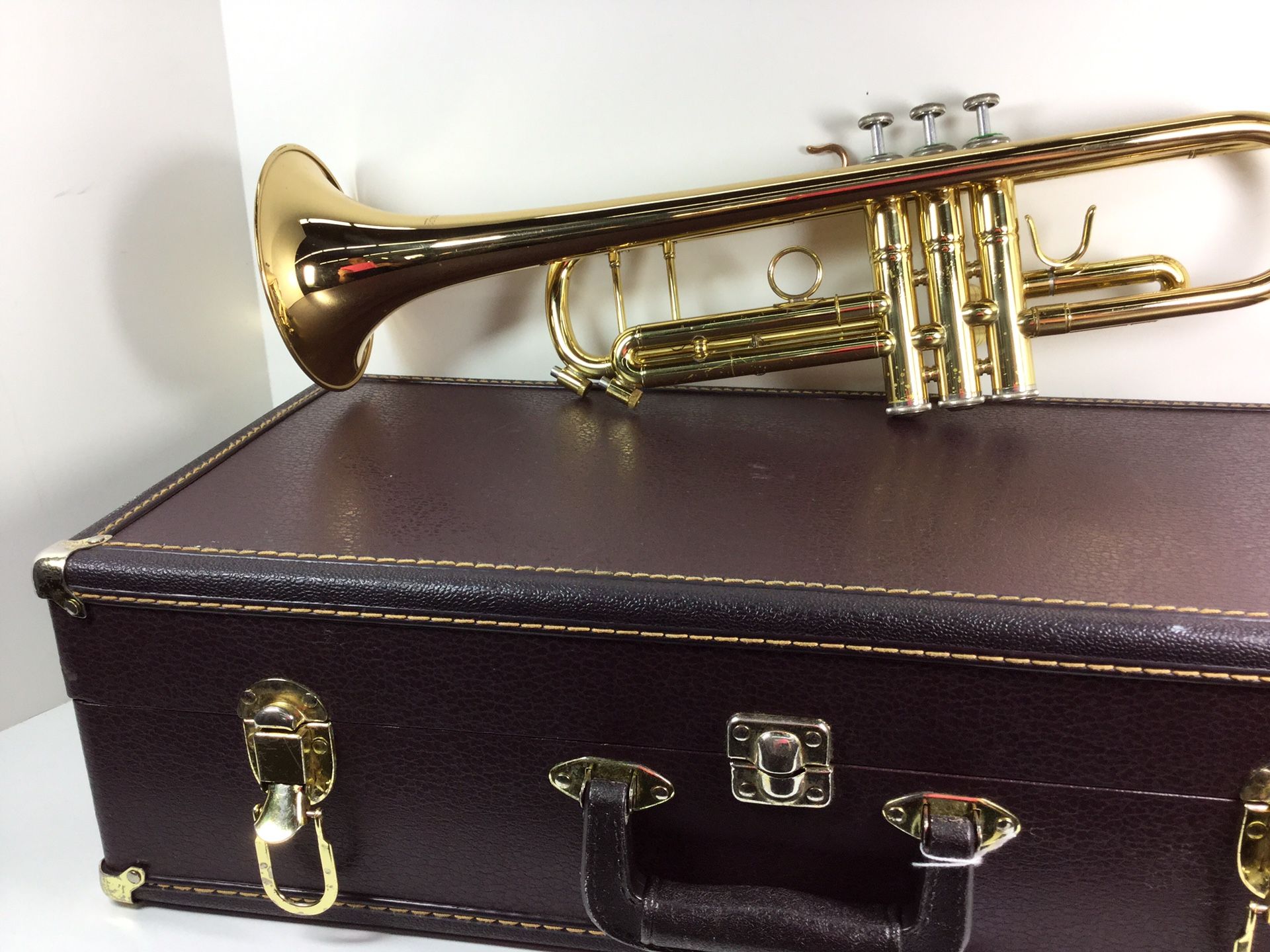 Montreux Beginner / Intermediate Trumpet with Hard Case