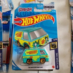 Hot Wheels Scooby-Doo Mystery Machine 