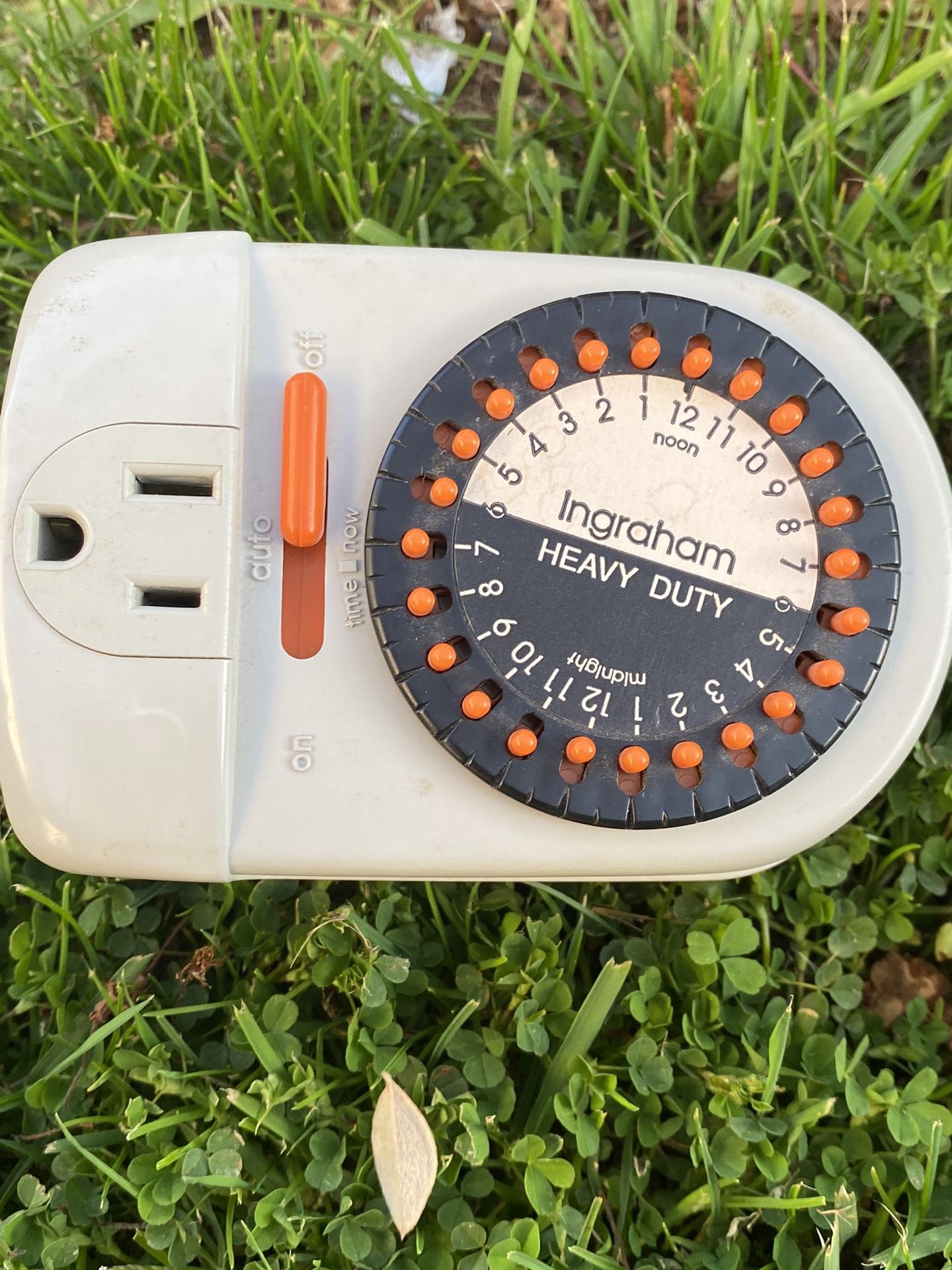 Ingraham Heavy Duty Wall Plug