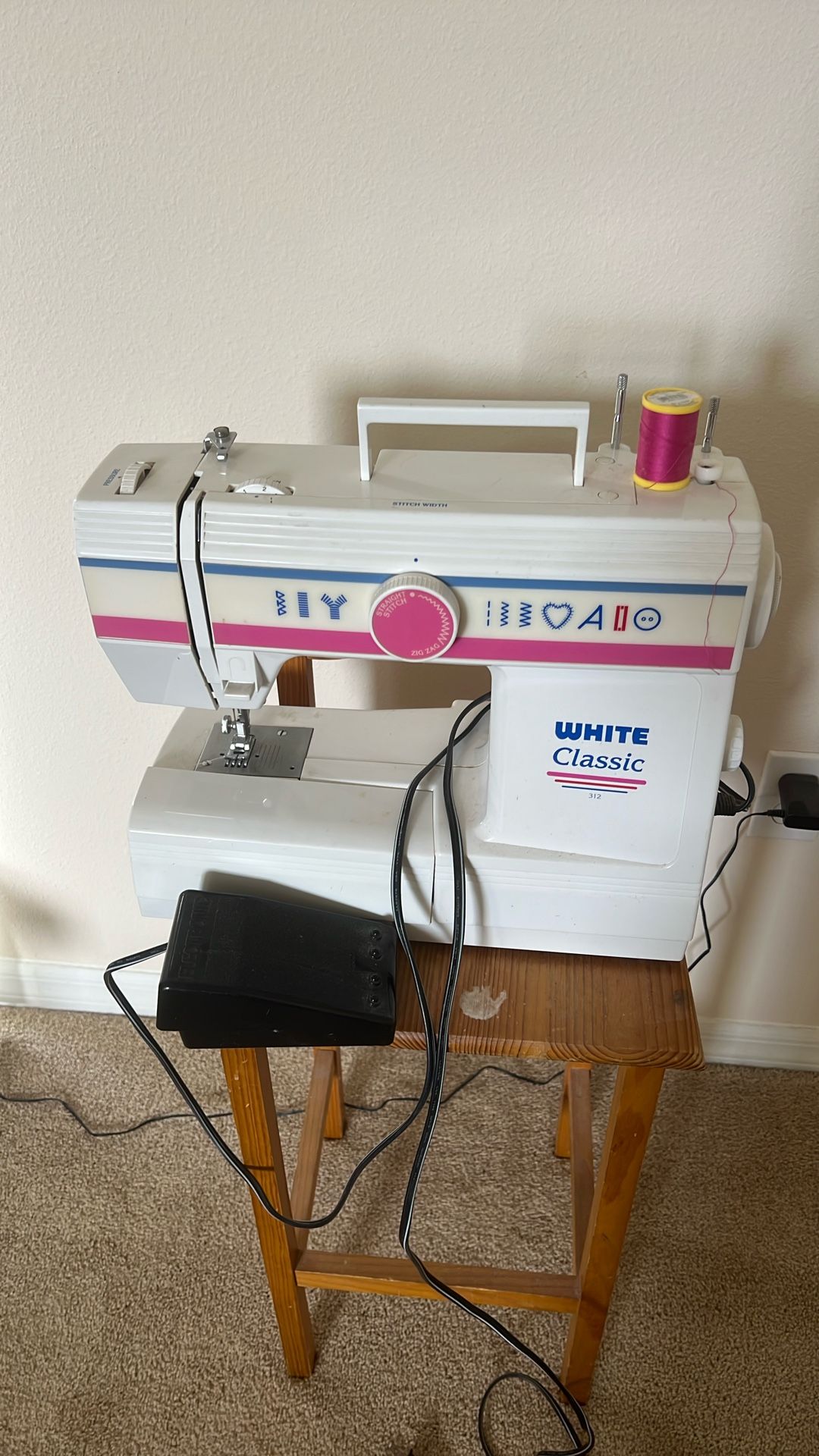 Sewing Machine Classic White
