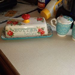 Pioneer woman salt/pepper butterdish