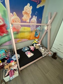 Toddler bed