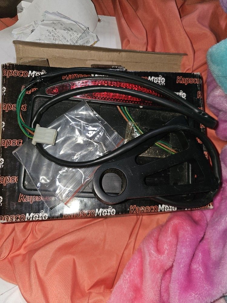 LED LICENSE PLATE FRAME
