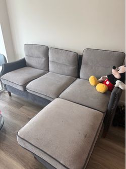 Grey couch clean good condition