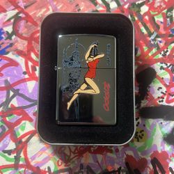 2002 Zippo Nose Art Aircraft Lighter New and Unfired RARE