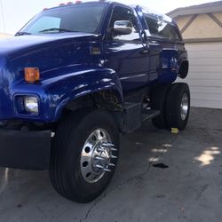 Chevy Suburban 