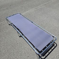 Like New Aluminum Fold Up Cot With Mattress. "CHECK OUT MY PAGE FOR MORE DEALS "