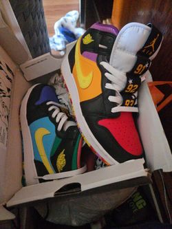 Jordan 1 Mid SS , 6 championships