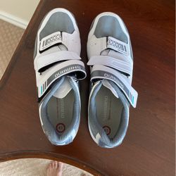 Shimano Womens 8.5 Spin Shoes Like New