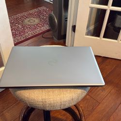 Dell Precision Workstation Corporate Xeon 17’’ Laptop 