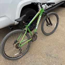 Mountain Bike (Kona)