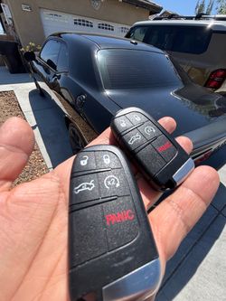 Llaves de autos / car keys and remotes