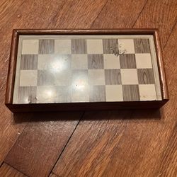 Portable chess table