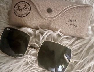 Woman Ray-Ban