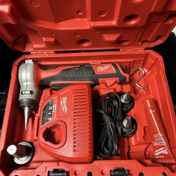 Milwaukee M12 Pex Expansion Tool With Fittings And 50+ Feet Of 1/2” Pex 