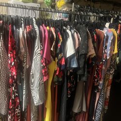 Caja De Vestidos  De 30 Piezas Con Etiquetas 