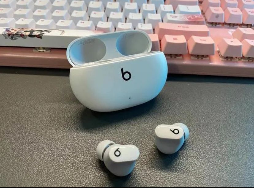 Beats Studio Buds