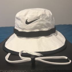 Nike Bucket Hat White Adult (M-L) Brand New 