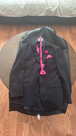 Suit medium