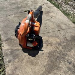 170 MPH 453 CFM 25.4 cc Gas 2-Stroke Cycle Handheld Leaf Blower