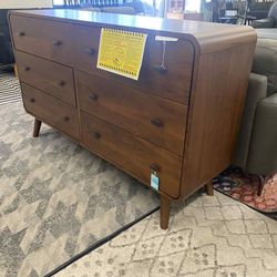 New 61’ Mcm Dresser / Free Delivery 